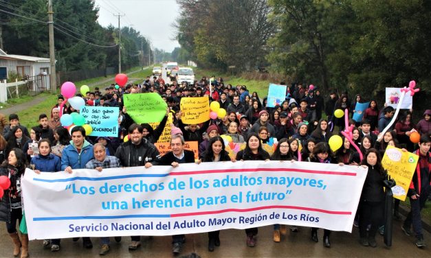 HABITANTES DE LA COMUNA PARTICIPARON  EN “CAMINATA BUEN TRATO AL ADULTO MAYOR”